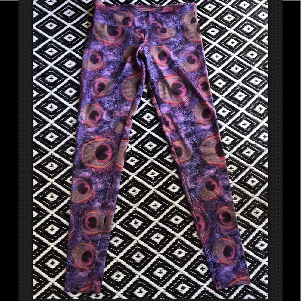 EUC $65 Onzie Long Legging Purple Peacock RARE S/M